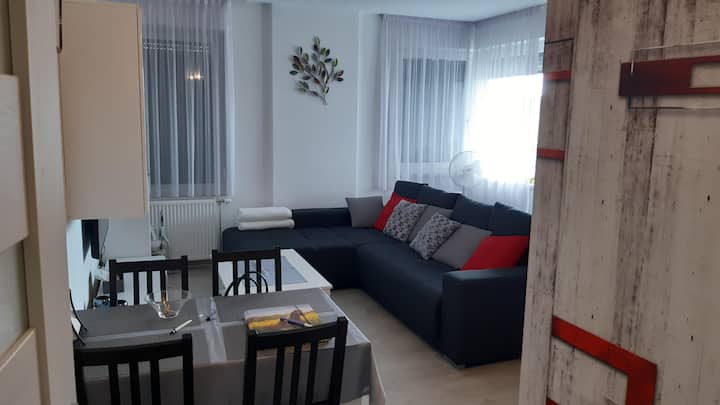 Eszter Apartman, Mint Otthon - 黛布勒森