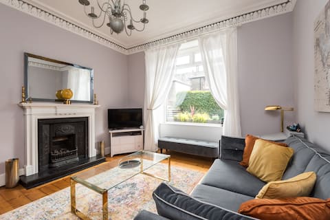 Modern Holyrood Family Retreat