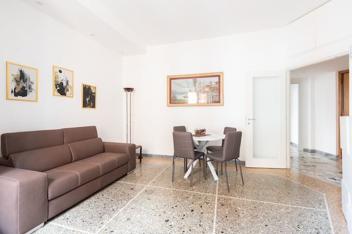 Elegant Apartment 15' Metro A | Rome Wi-fi + A/c - Marino