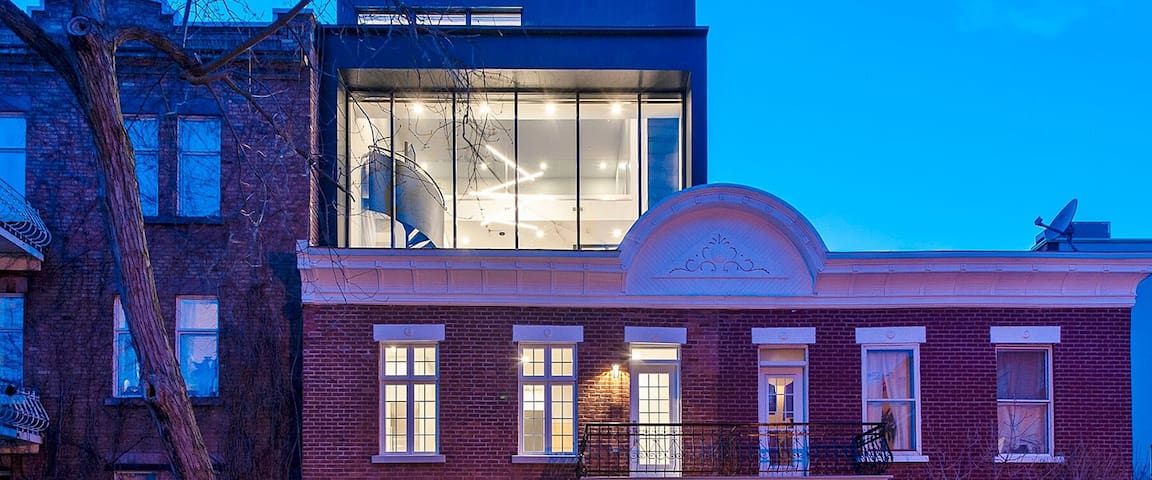 Exclusive Designer Penthouse w/ Private Rooftop gallery image 2