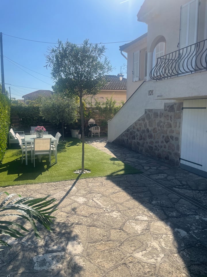 Maison Individuelle - Mandelieu-la-Napoule