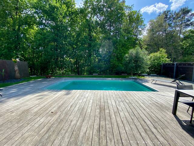 Maison plain-pied avec piscine gallery image 2