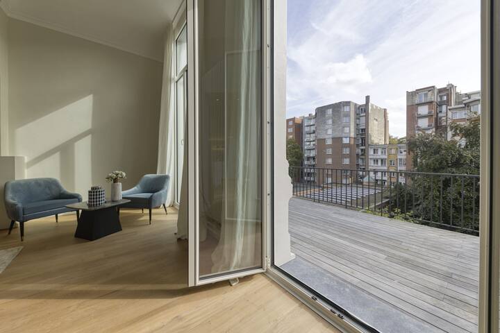 Luxury 3-bedroom apartment gallery image 4