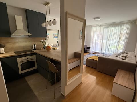 Successful Airbnb property: Lake Garden Apartment in Trešnjevka Jug