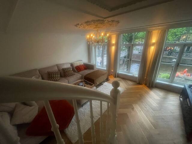 Herengracht canal house gallery image 5