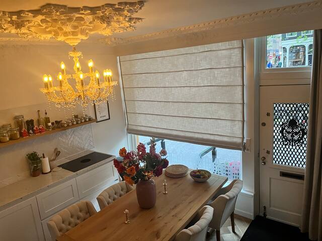 Herengracht canal house gallery image 2