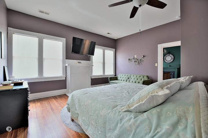 ห้องนอนใหญ่ 