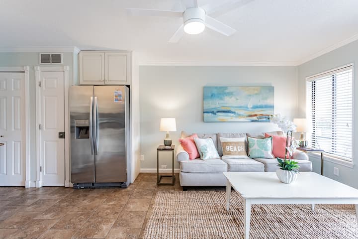 1br King Retreat + Pool & Beach! - Tybee Island, GA