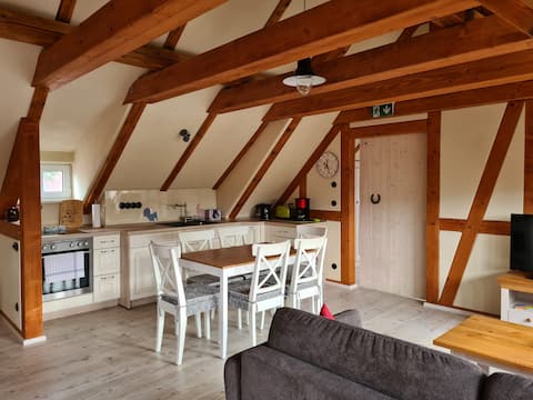 Successful Airbnb property: Apartment in a listed timber-framed house in Görlitz District