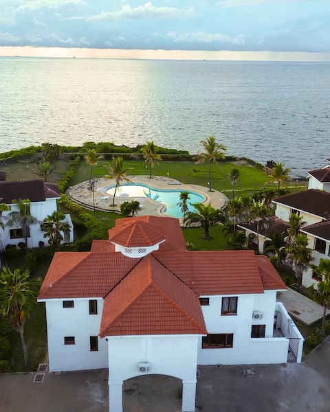 Uttoru Creek Villa –Where Serenity Meets the Sea