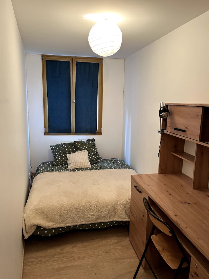 غرفة النوم 2