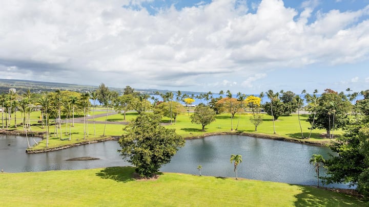 Ocean & Wailoa River Views | Ac + Pool | 2br/2ba - Hilo, HI