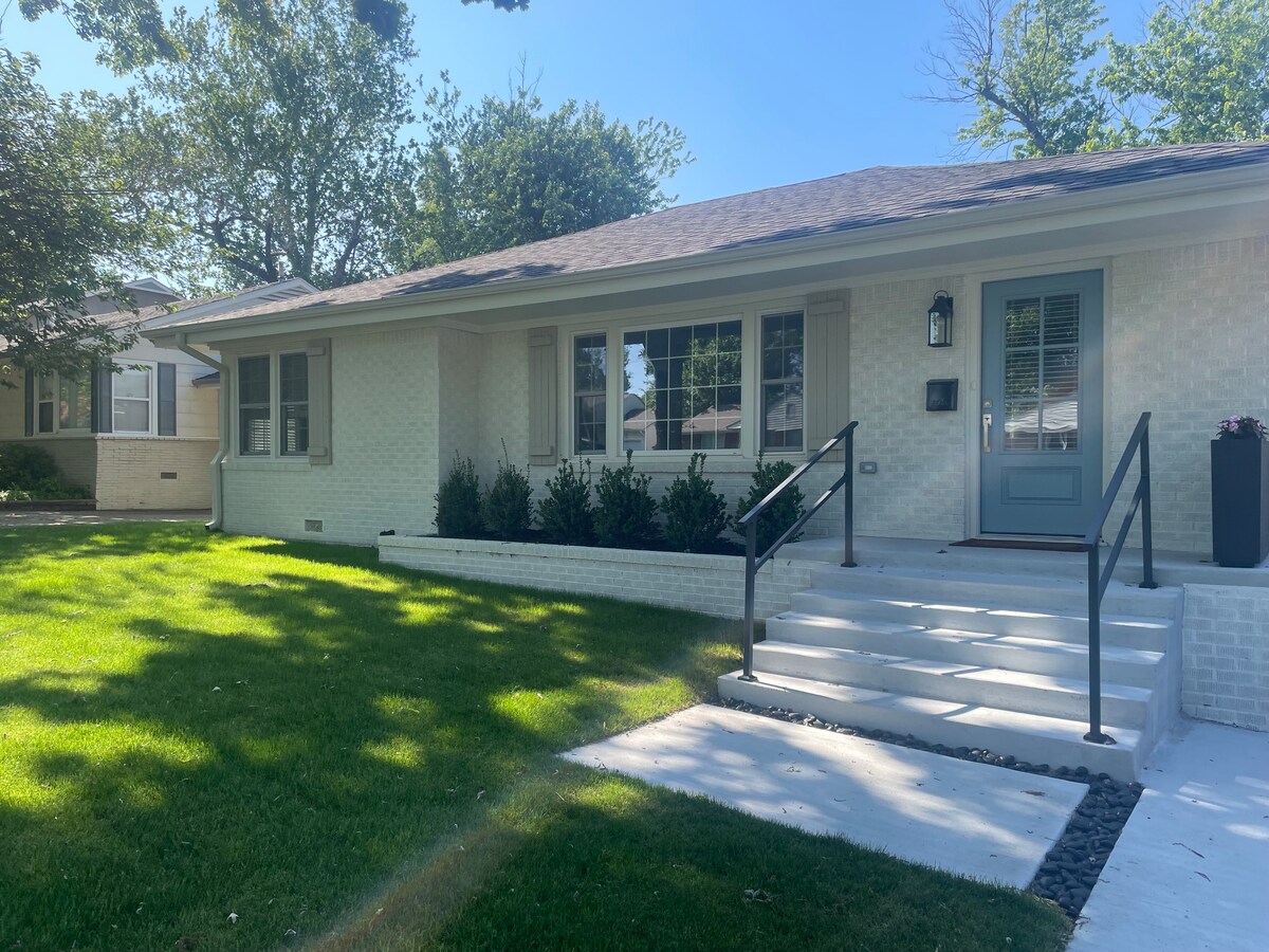 MidCentury Modern Bungalow Houses for Rent in Tulsa, Oklahoma