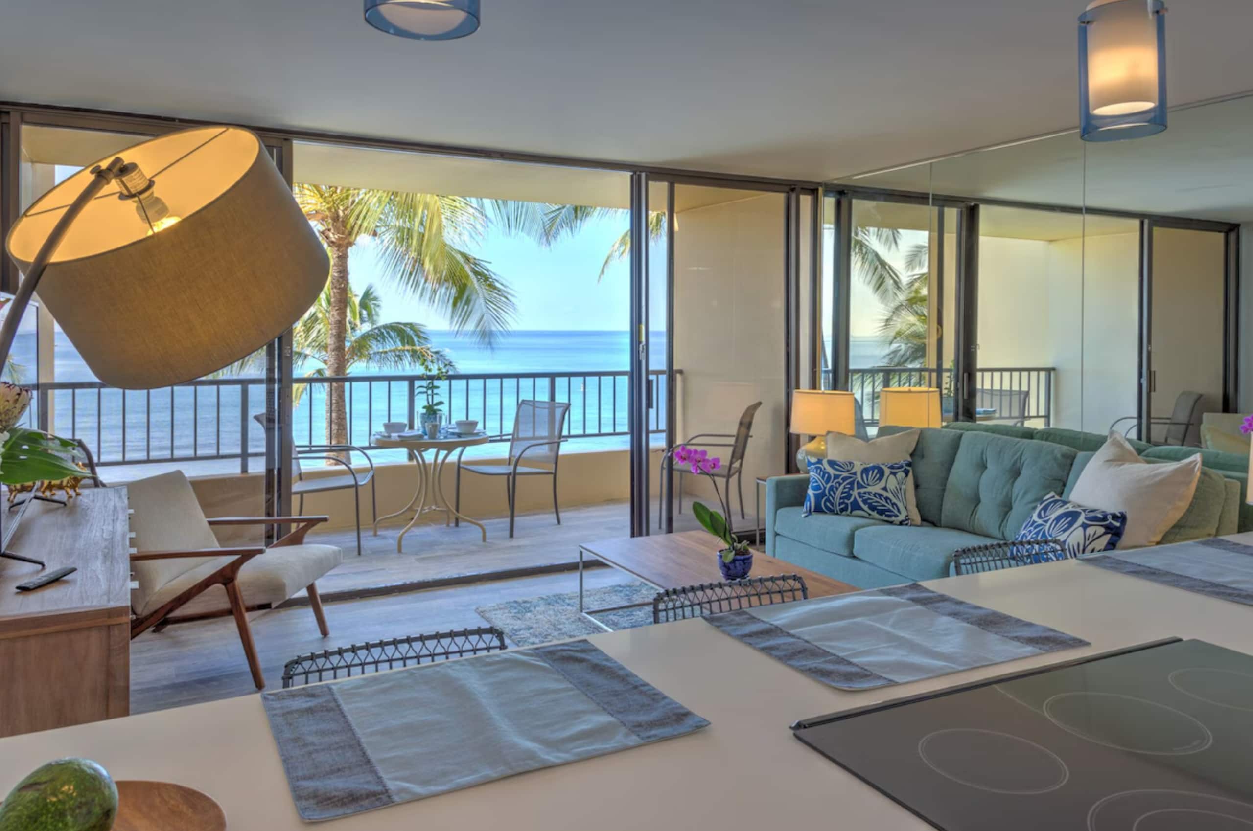 Stunning Oceanfront Condo w/ AC - Image 3