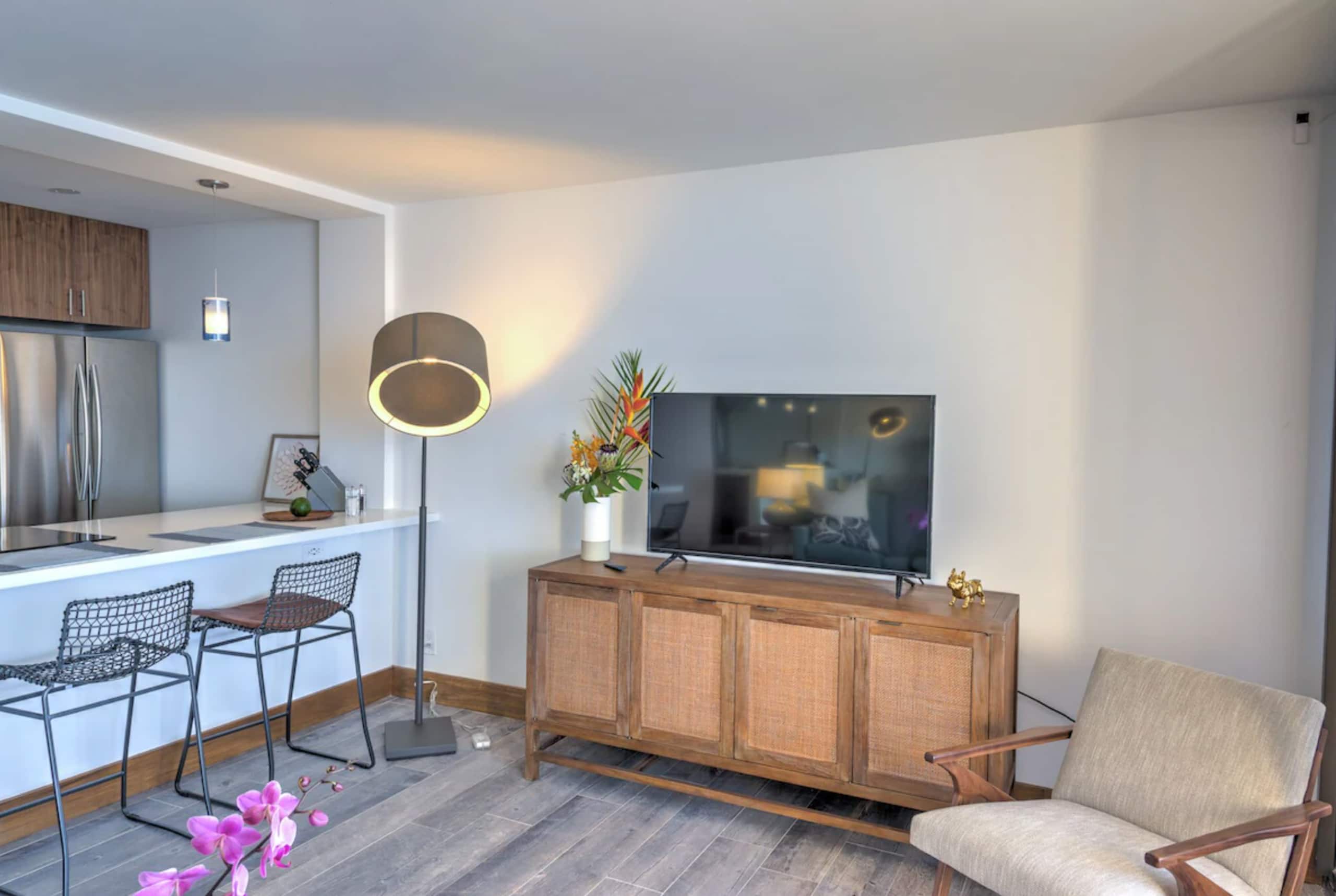 Stunning Oceanfront Condo w/ AC - Image 8