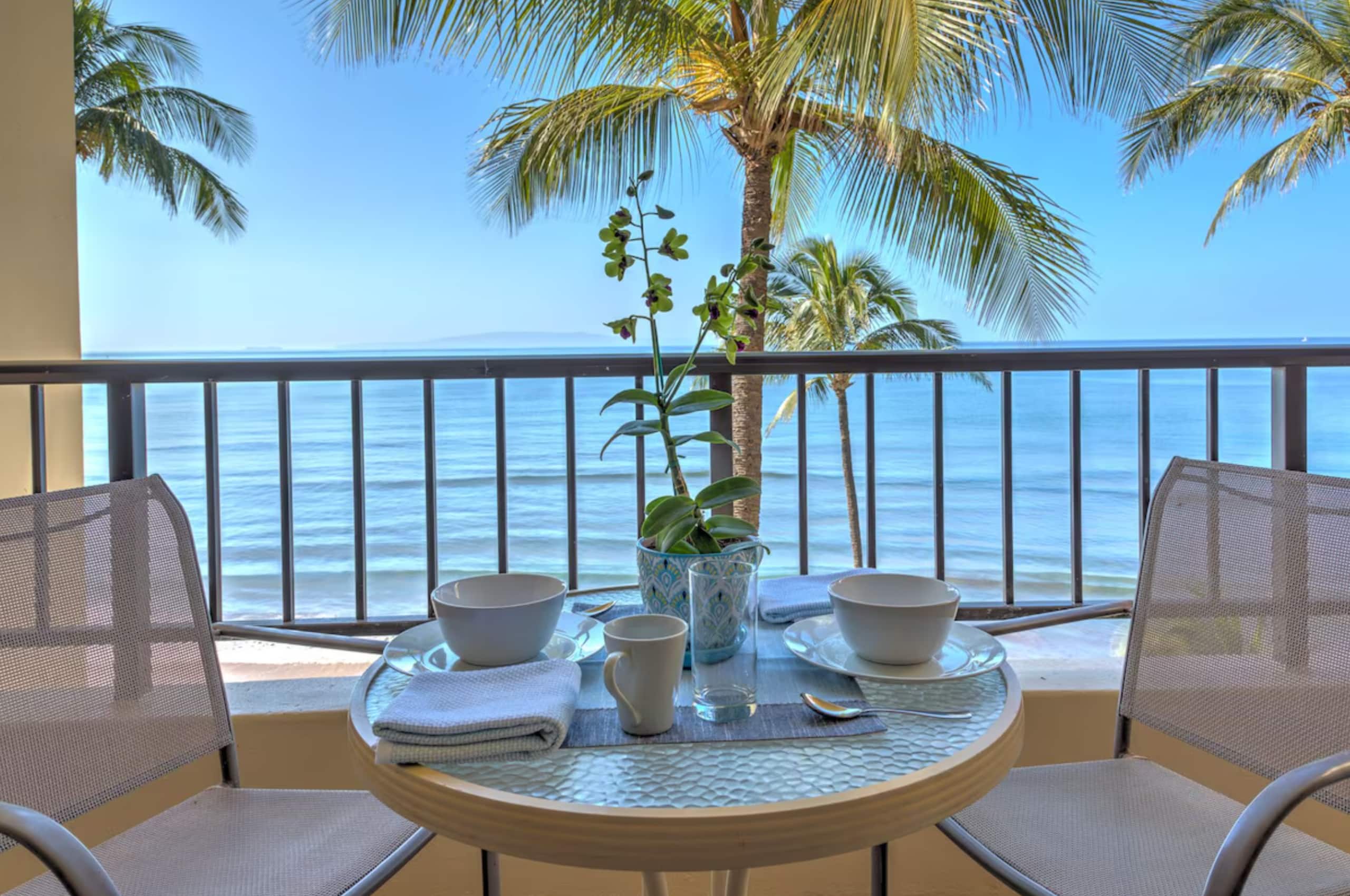 Stunning Oceanfront Condo w/ AC - Image 4