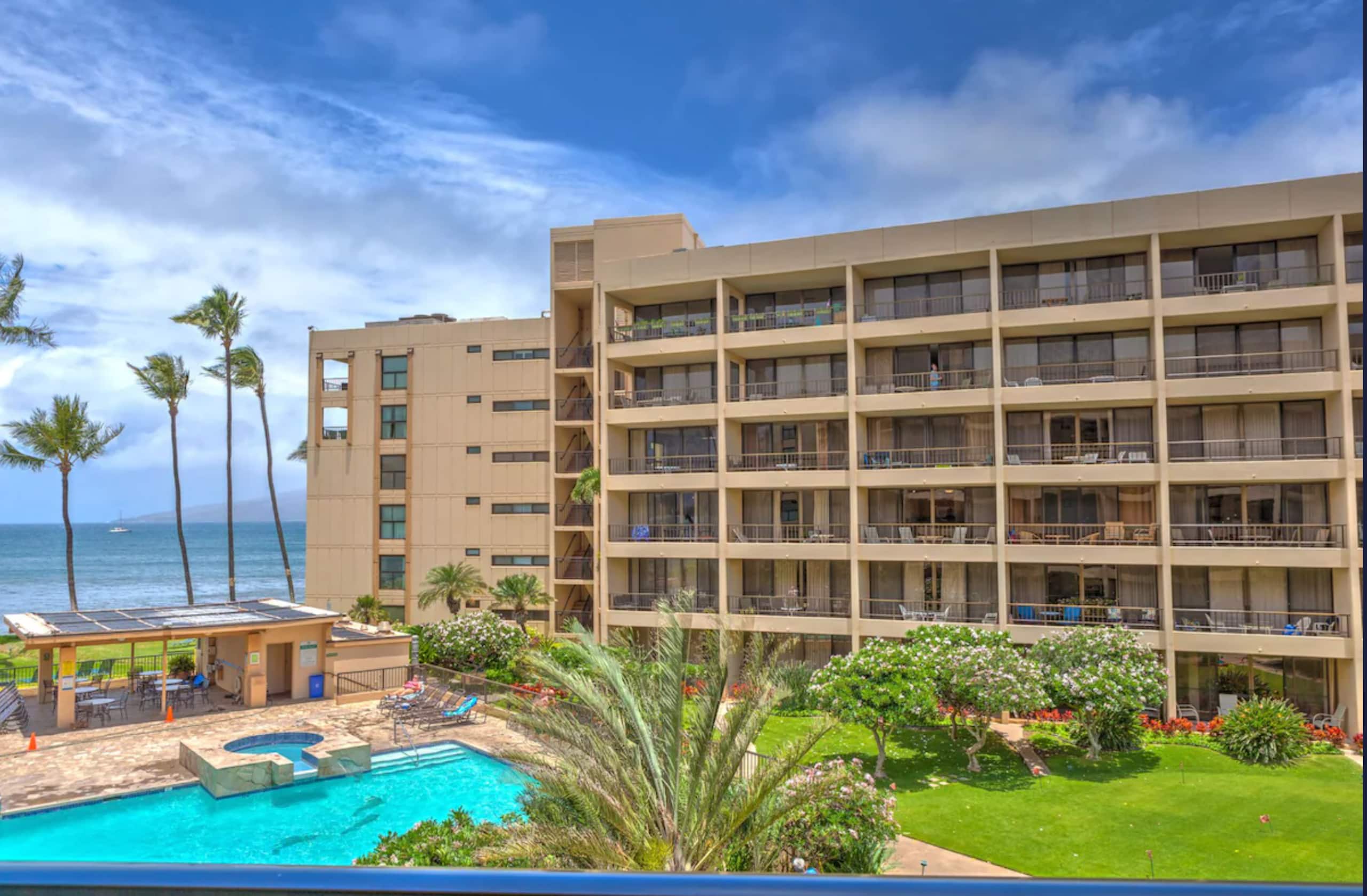 Stunning Oceanfront Condo w/ AC - Image 22