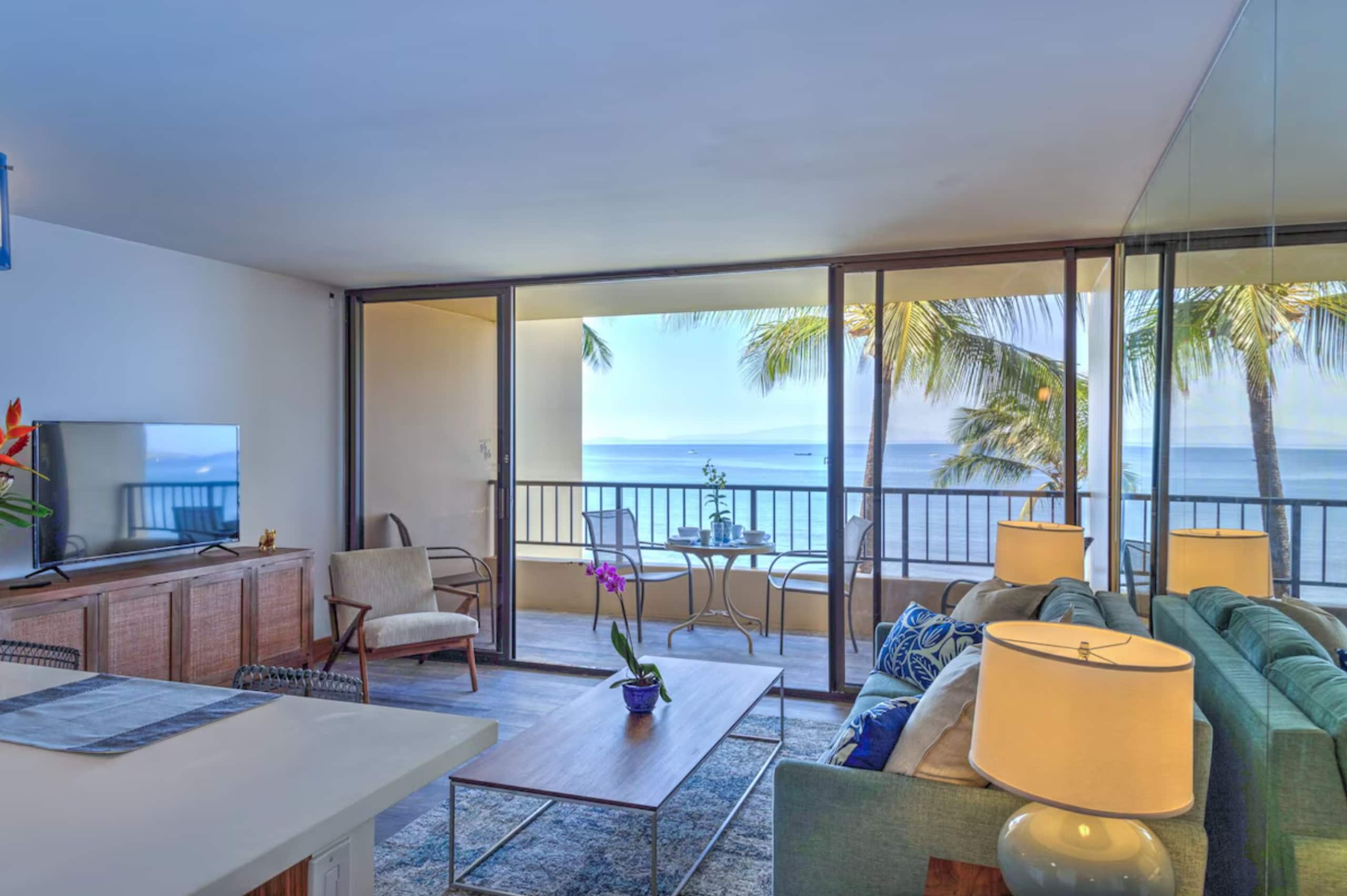 Stunning Oceanfront Condo w/ AC - Image 5