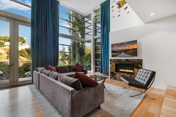 Luxury 3-bedroom Estate, High-end Comfort & Style - Los Ángeles, CA