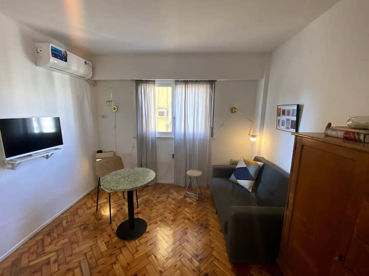 Monoambiente cerca del Congreso en Balvanera