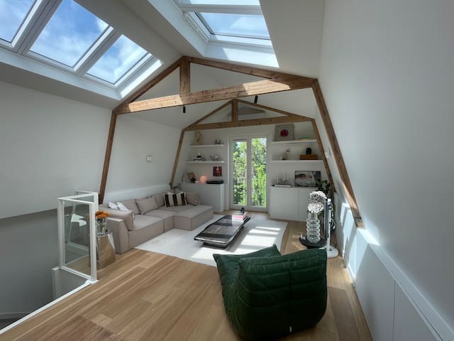 Sfeervol apt +balkon bij Jordaan