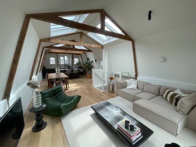 Sfeervol apt +balkon bij Jordaan gallery image 2