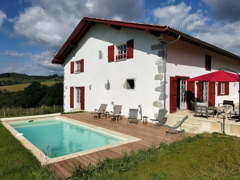 Charming basque house with swimming-pool
