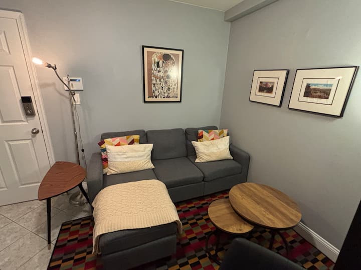 Ironbound Apartment (Parking Included) - Newark, NJ