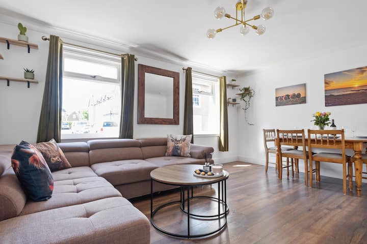 Modern Apartment In City Centre With Free Parking - Inverness