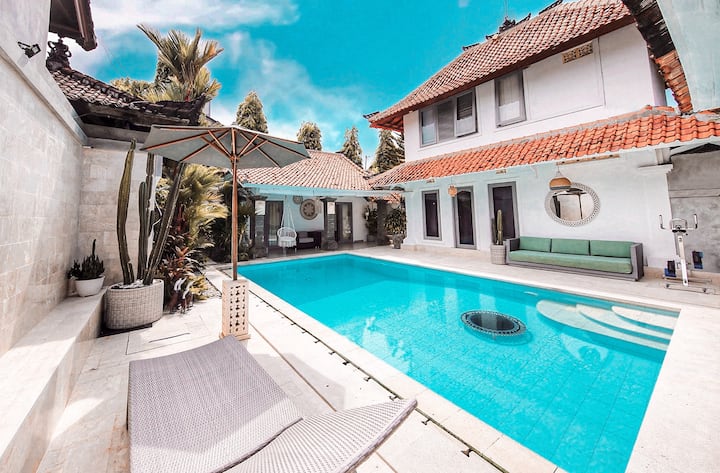 Private Large Swimming Pool With Garden, 3 Bedroom - Bali