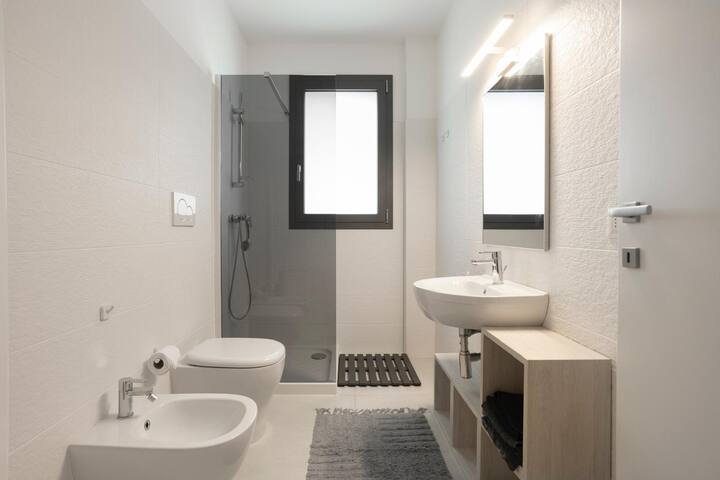 Lupiae 39 gallery image 3