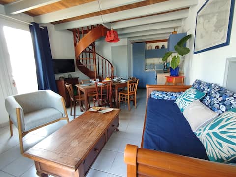 Renovated house in Groix – Quiet, beach & nature
