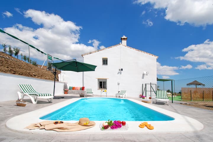 Cosy Poolside Escape For Four. Views. - Comares