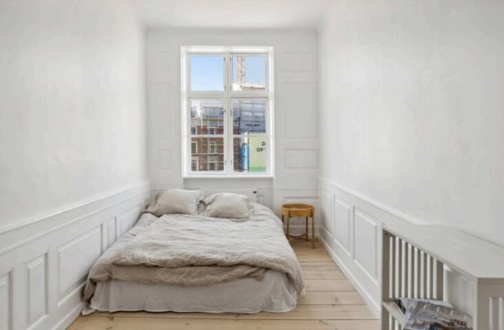 Stor lys lejlighed i centrum gallery image 4