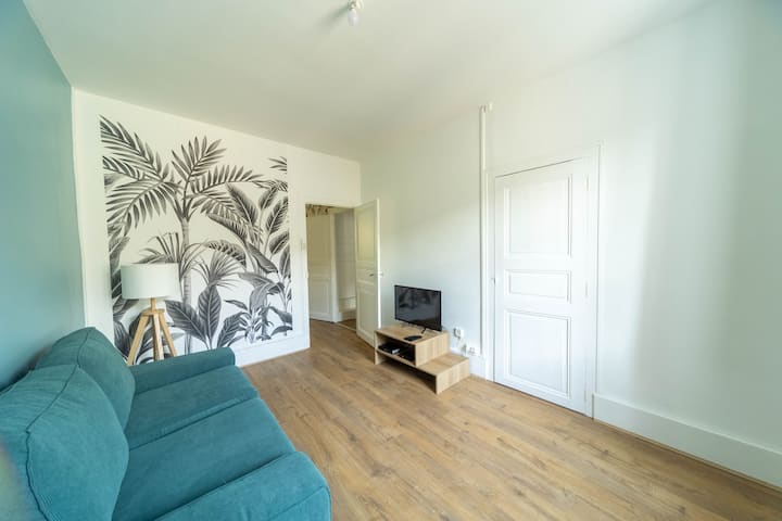 L'echappée Belle Calme Avec Cour Privée Et Jardin - Crêches-sur-Saône
