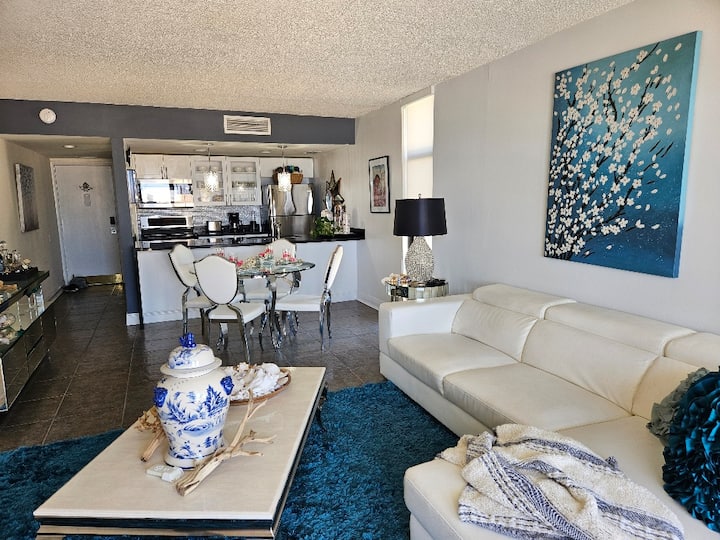 Ocean Bliss On Beach Heated Pool Unit U32 - Florida Keys