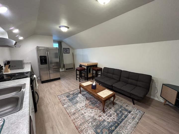 The Upstairs Guest House - Alamosa, CO