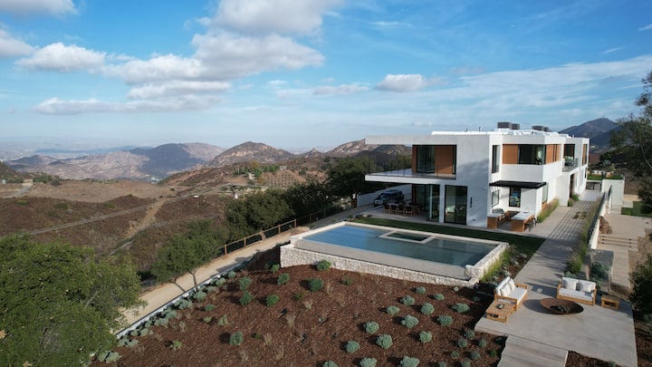 Malibu Wine Country Estate - Agoura Hills, CA