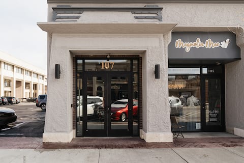 Spacious Downtown Troy | 3BR • 3BA • Sleeps 10