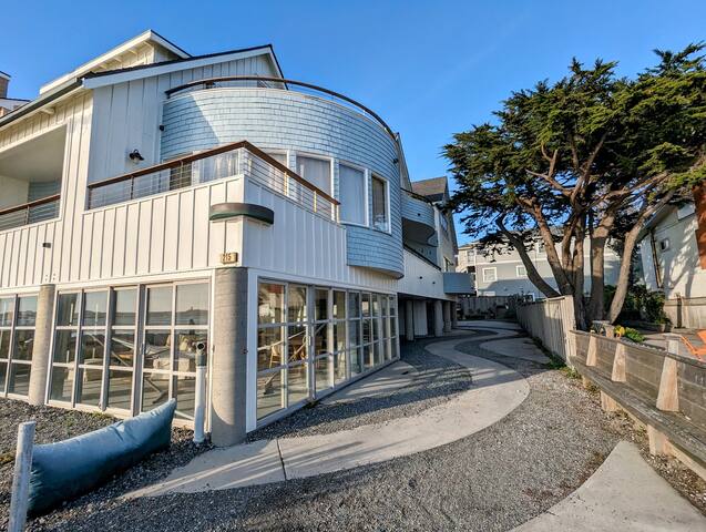 Wave House: Penthouse Living at Miramar Beach gallery image 4