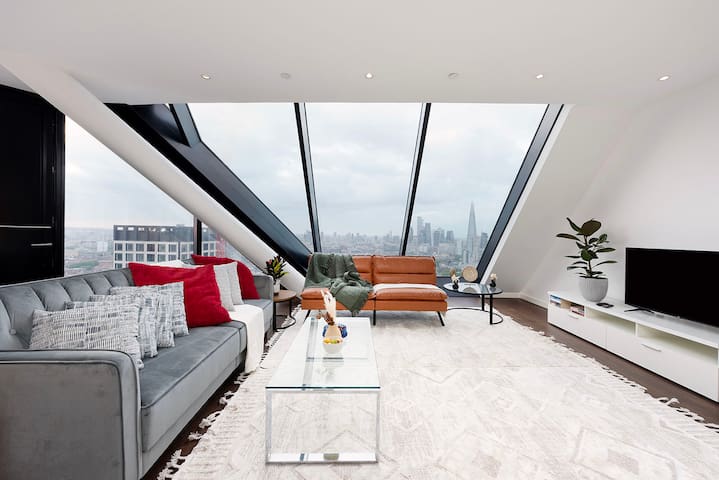 CNTRL LDN LUX Penthouse – Pan Views & Free parking