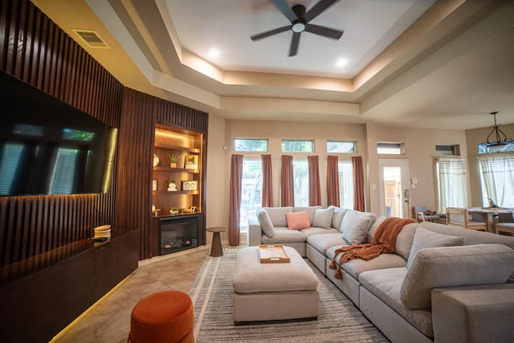 Entire Home W/ Pool & Otdkitchen - McAllen, TX