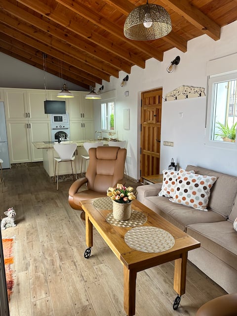 Top Airbnb: Noah House with a private pool en Nerja