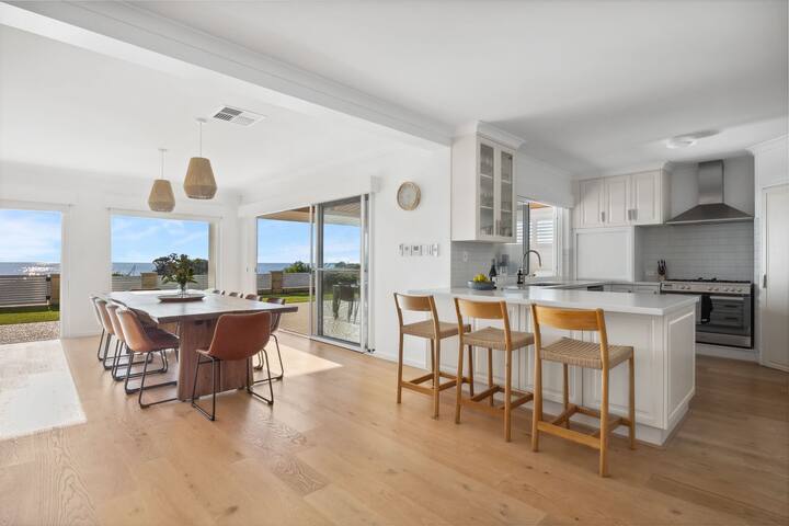 Yoondoordo Luxury Beach House gallery image 5