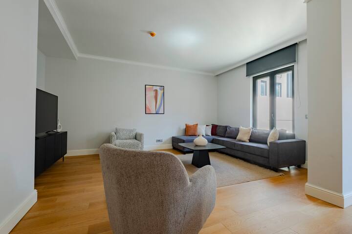 3-Bedroom Duplex in Central Taksim: Free Parking gallery image 3