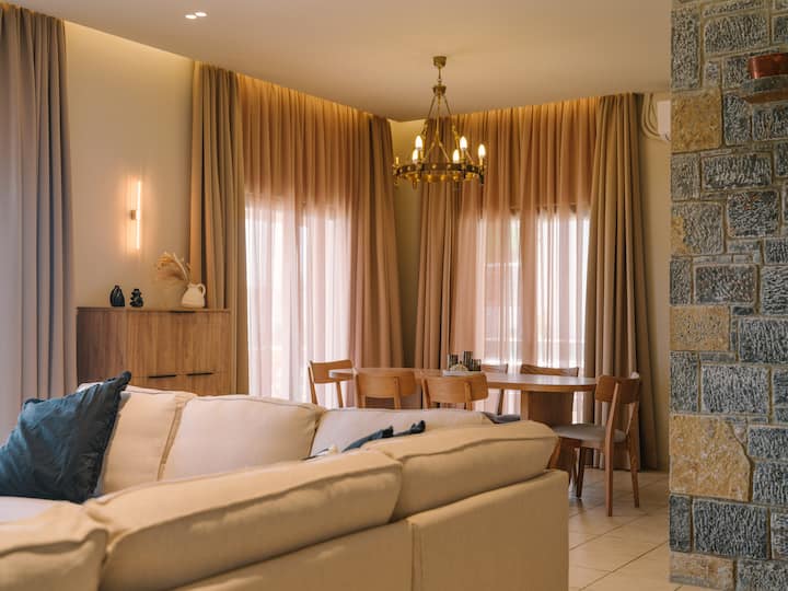 Eos Whisper: Private Pool, Sea View, 200m² Villa - Elounda