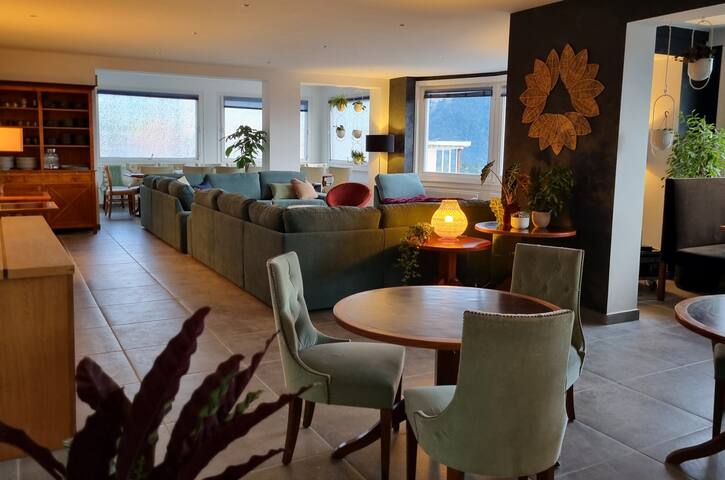 Alpine Villa for Offsites & Retreats – Vermont Hub gallery image 4