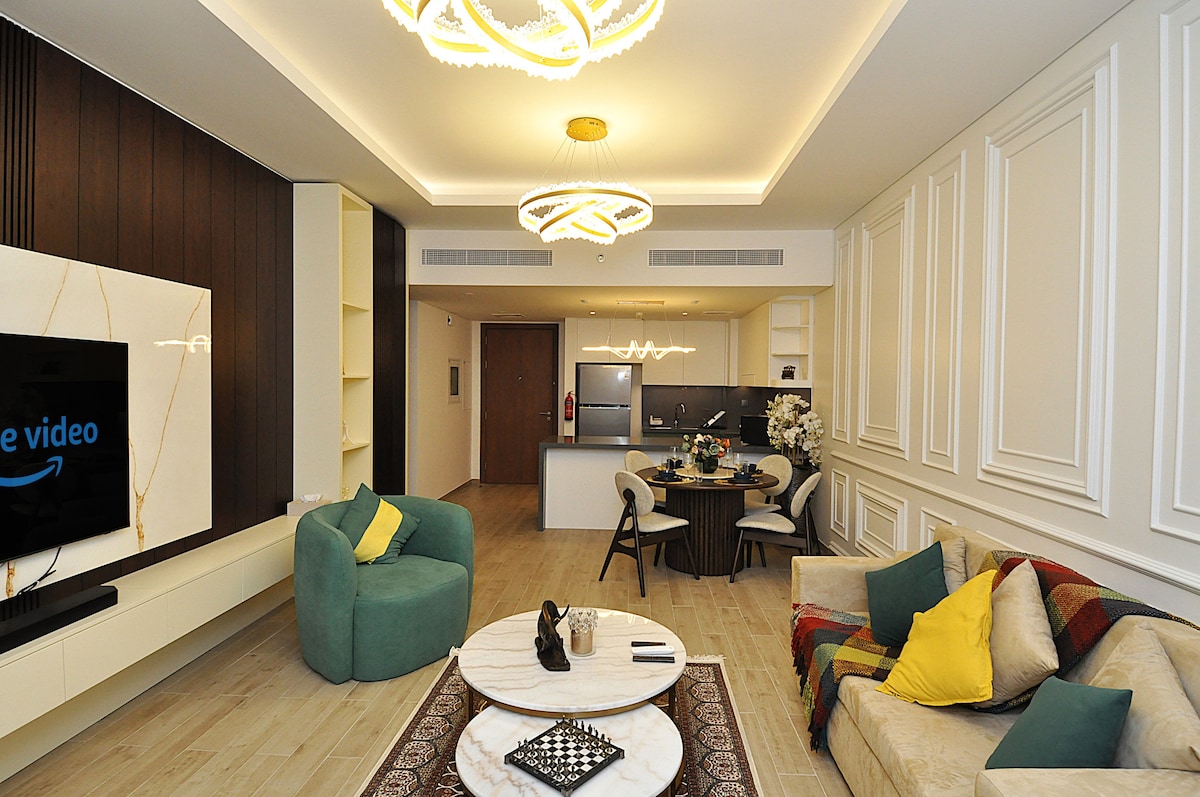 Top Airbnb: Luxury 1 Bedroom Burj Khalifa View. 2026 Discount in Al Wasl