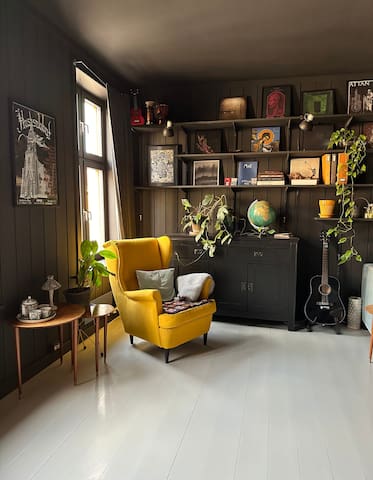 Design Loft in Heart of Town