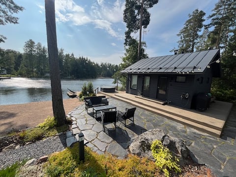 Successful Airbnb property: Sauna cabin on the lake shore in Lempäälä in Eteläinen Suuralue
